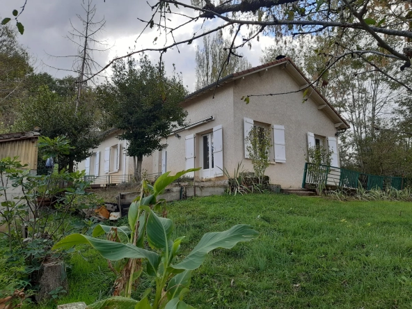 Maison de plain pied à Saint-Céré