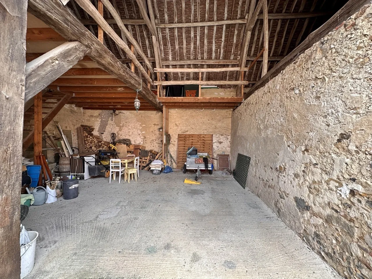 Entre Nogent-sur-Seine et Thorigny-sur-Oreuse - Fermette avec jardin clos et arboré 