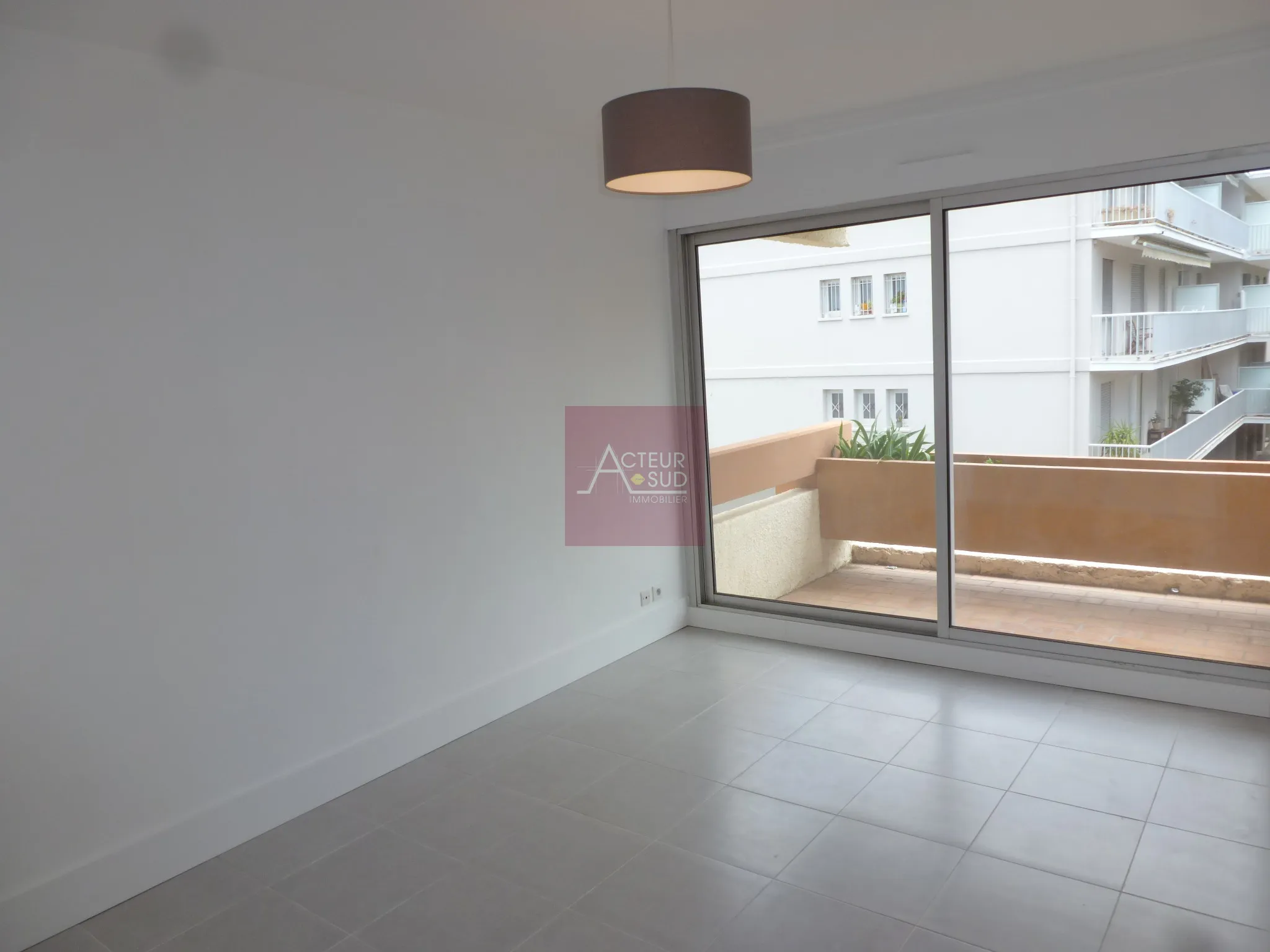 Vente appartement 1 pièce Montpellier Arceaux Agriculture 