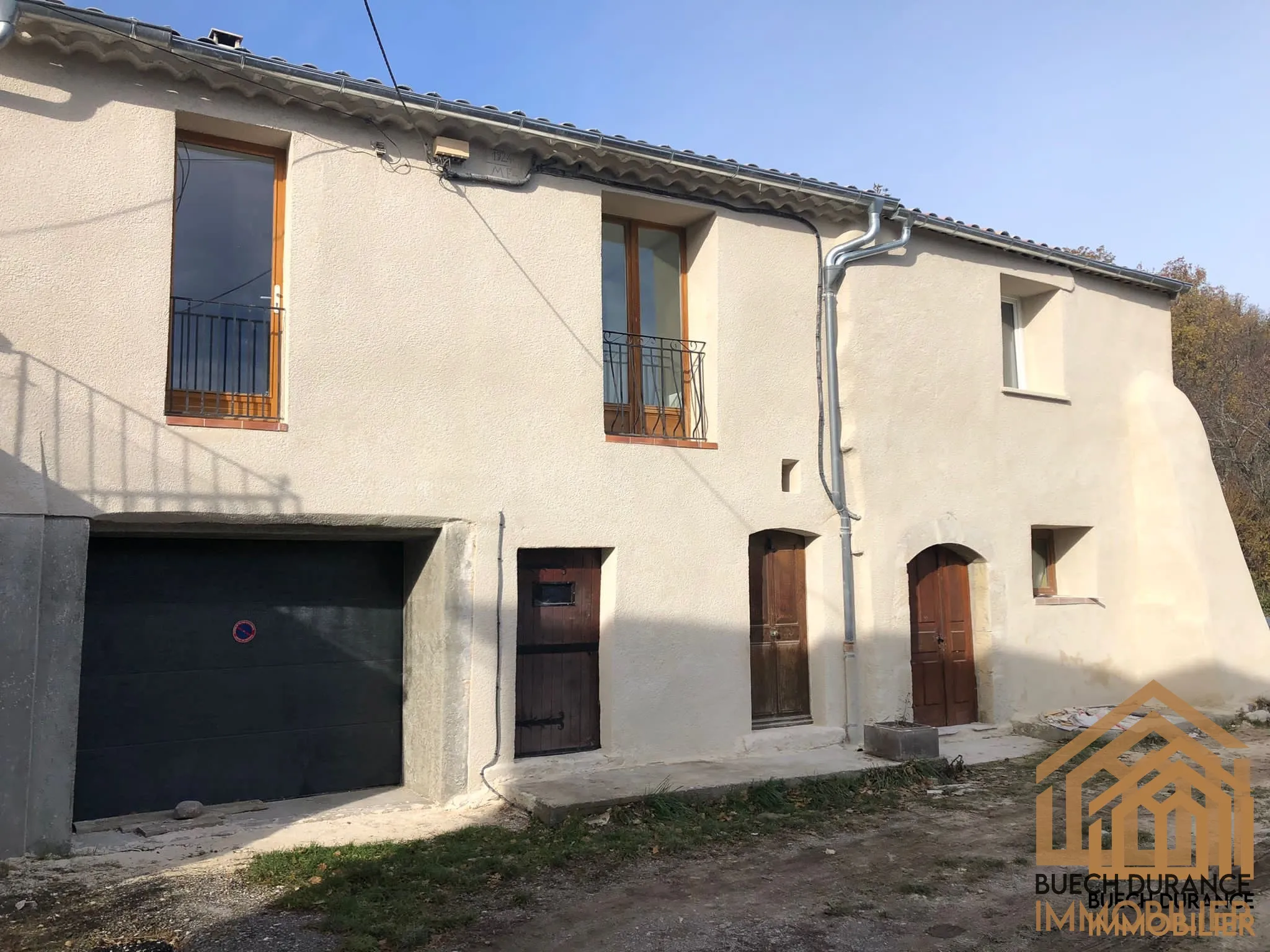 Appartement avec jardin à Châteauneuf-De-Chabre 