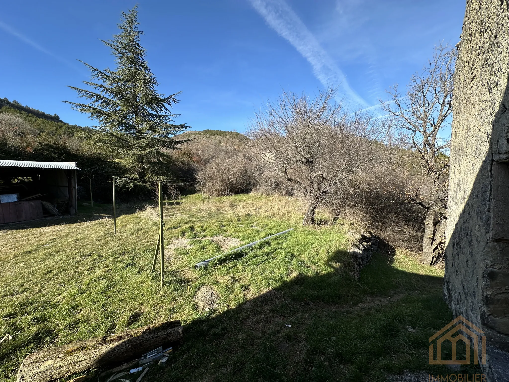 Appartement avec jardin à Châteauneuf-De-Chabre 