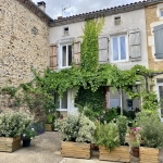 Maison de bourg à Massignac avec trois chambres