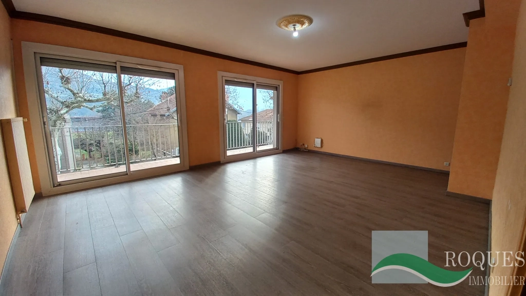 Appartement avec Balcon à 10 mn du Centre Ville - Millau