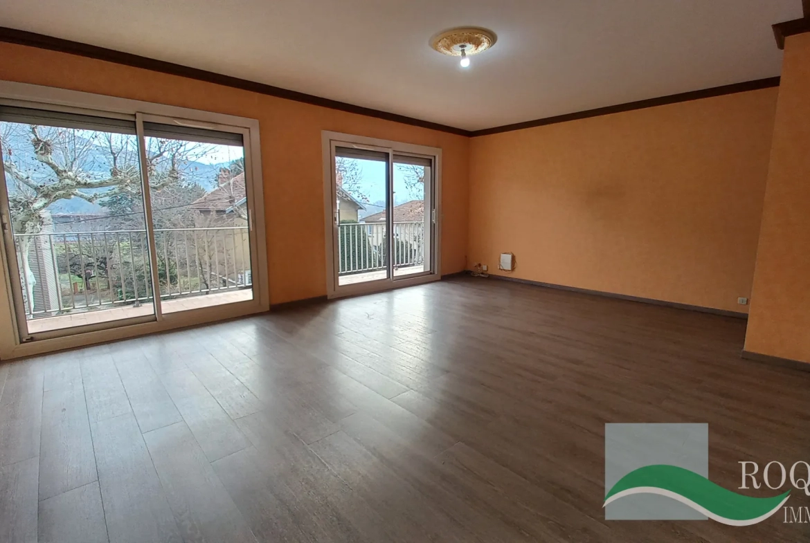 Appartement avec Balcon à 10 mn du Centre Ville - Millau 