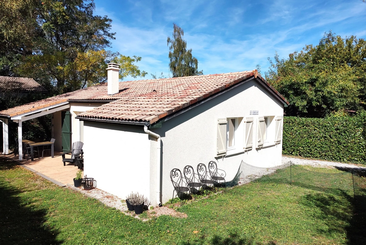 Maison Charmante au Coeur du Village du Chat 