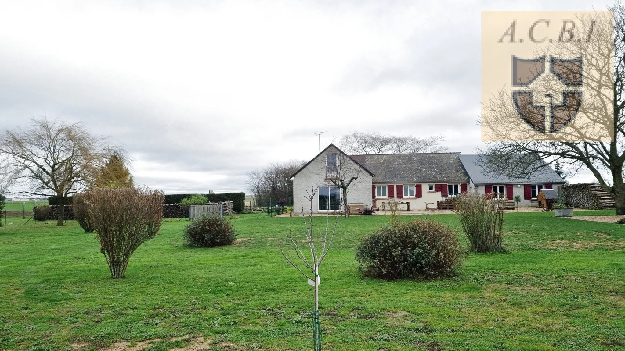 Maison avec garage à 20 kms nord de Blois 