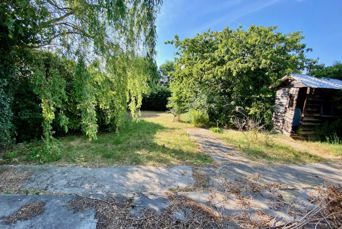 Maison semi-individuelle avec beau terrain à Louvroil 