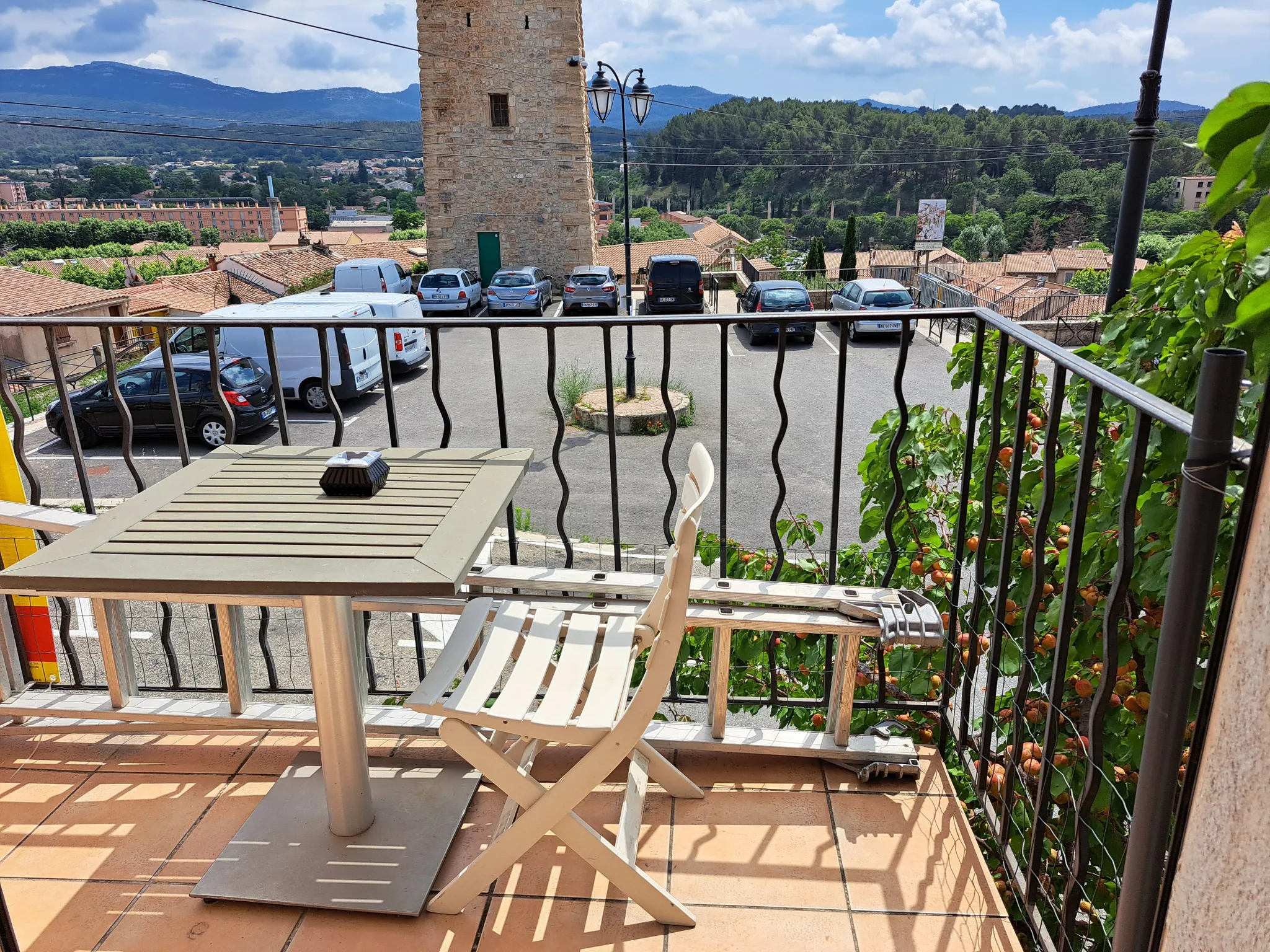 Maison de ville indépendante à GARDANNE avec vue panoramique 