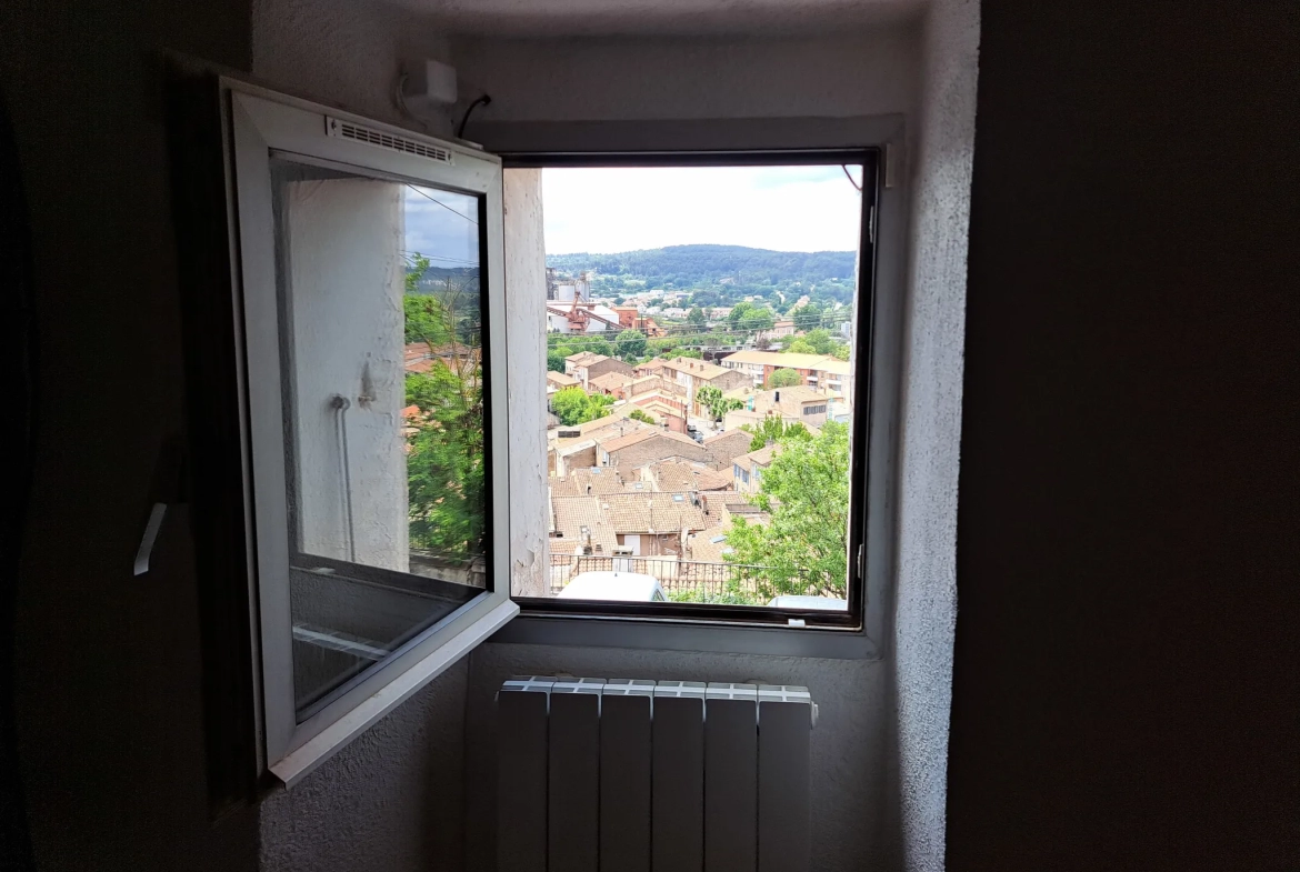 Maison de ville indépendante à GARDANNE avec vue panoramique 