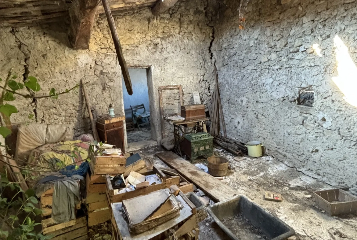 Maison de village à rénover à Beaumont du Ventoux 