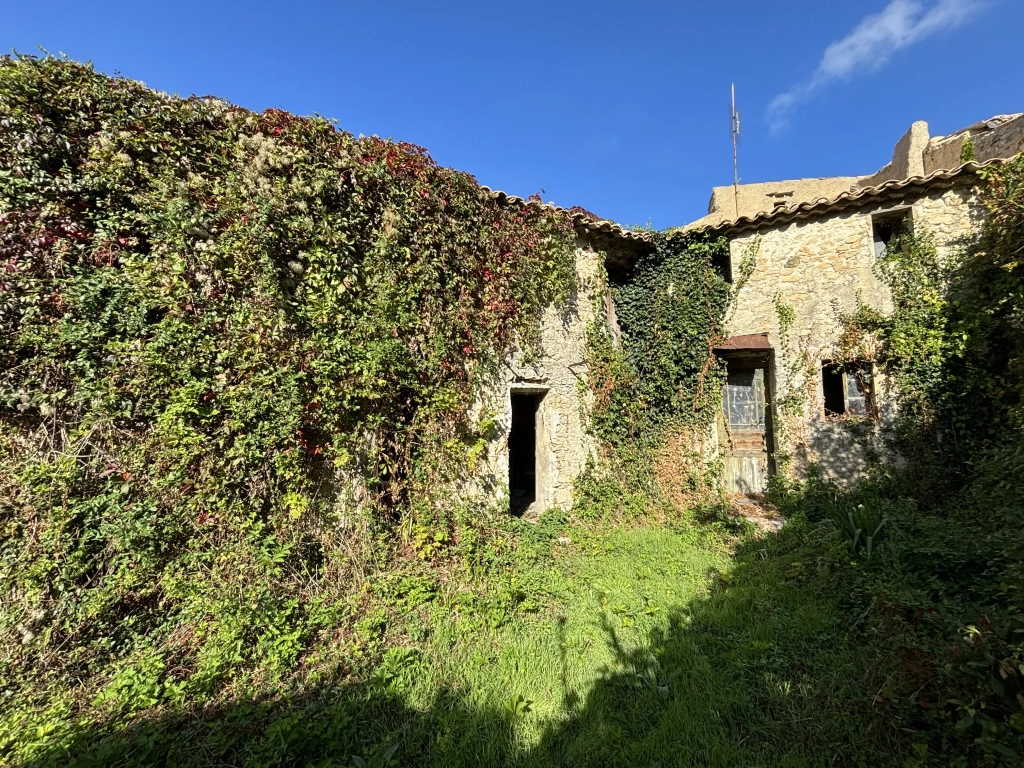 Maison de village à rénover à Beaumont du Ventoux