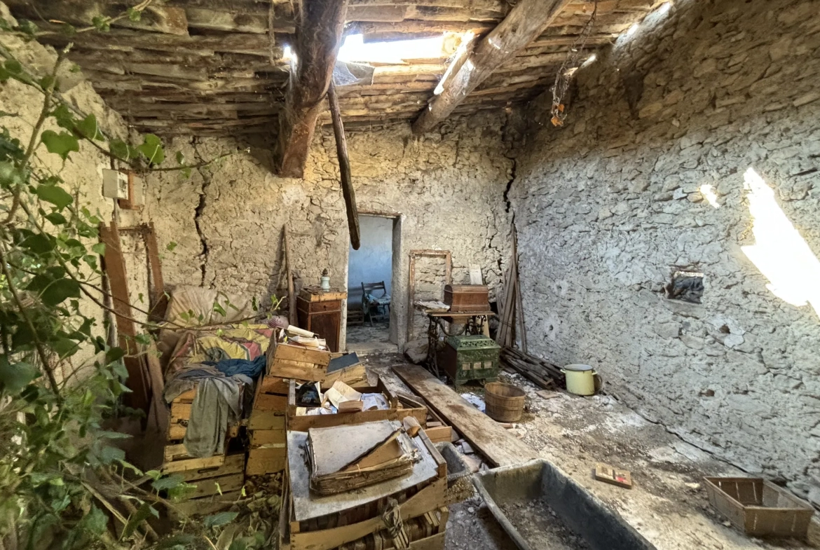 Maison de village à rénover à Beaumont du Ventoux 