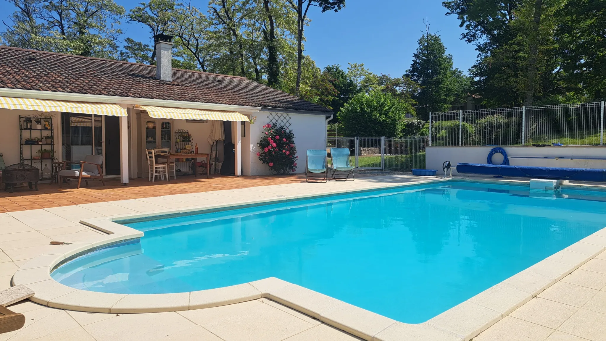 Pavillon dans un village vacances à Ecuras 