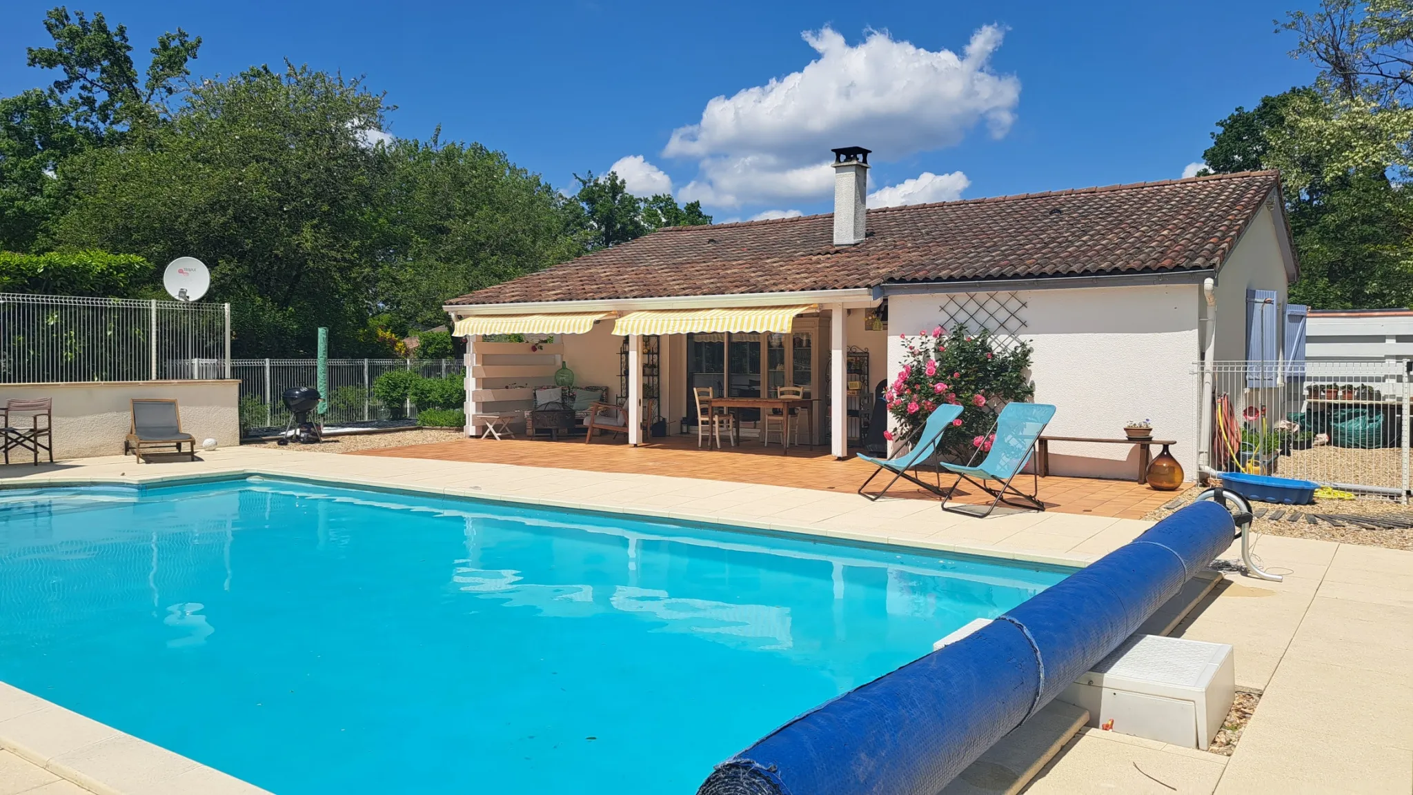 Pavillon dans un village vacances à Ecuras 