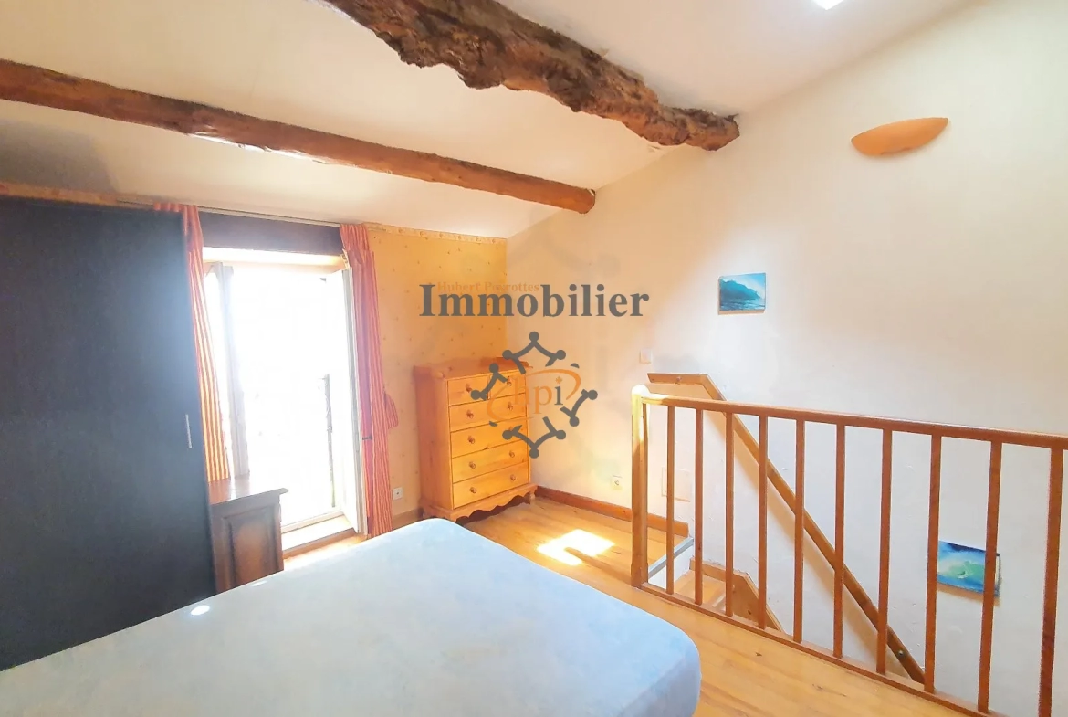 Immeuble à vendre St Affrique : idéal pour investissement locatif 