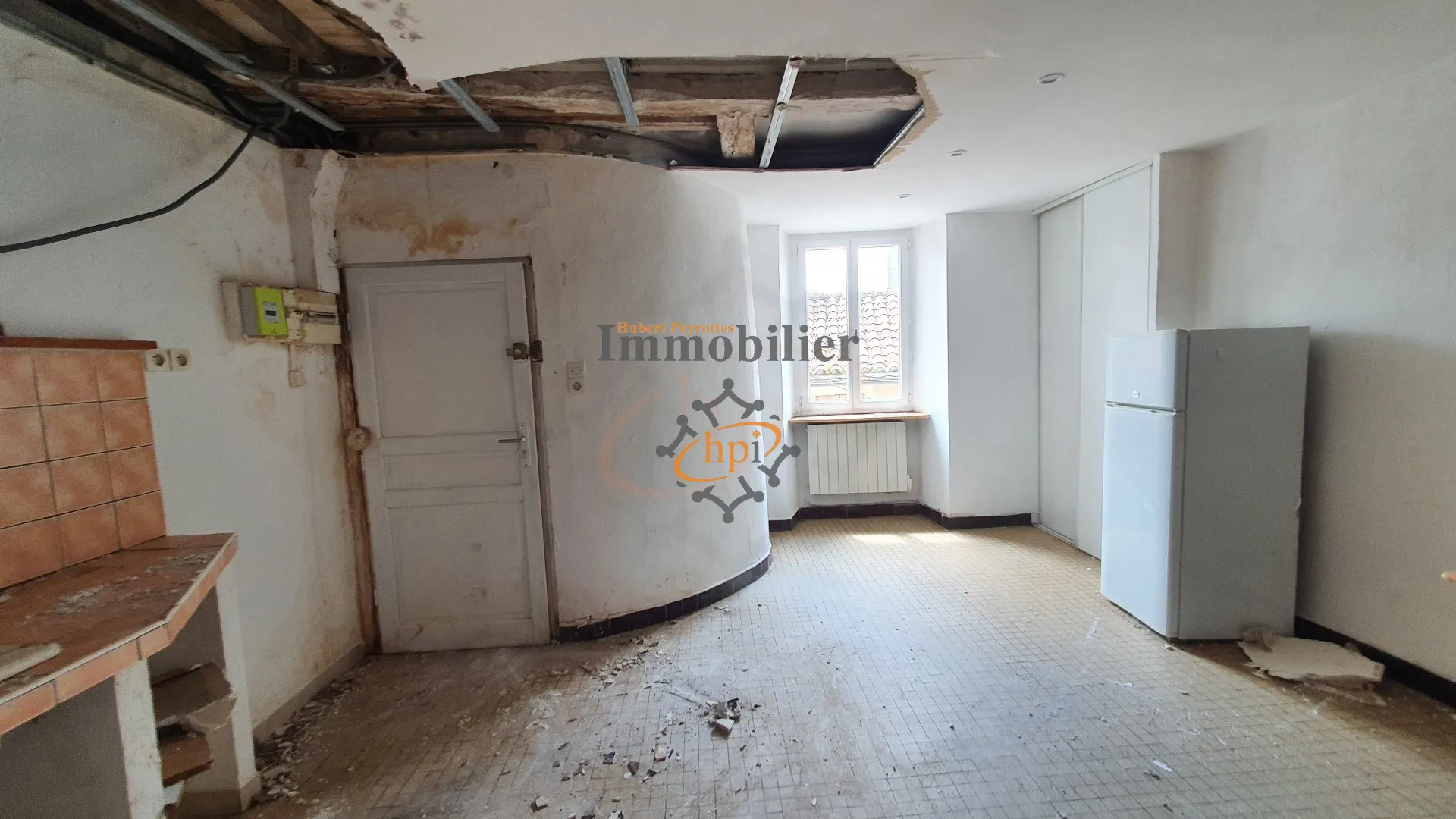 Immeuble à vendre St Affrique : idéal pour investissement locatif 