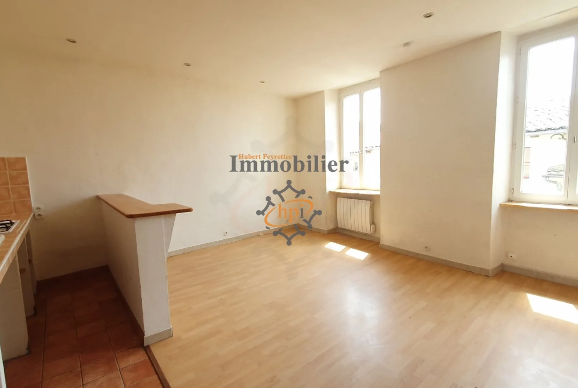 Immeuble à vendre St Affrique : idéal pour investissement locatif 