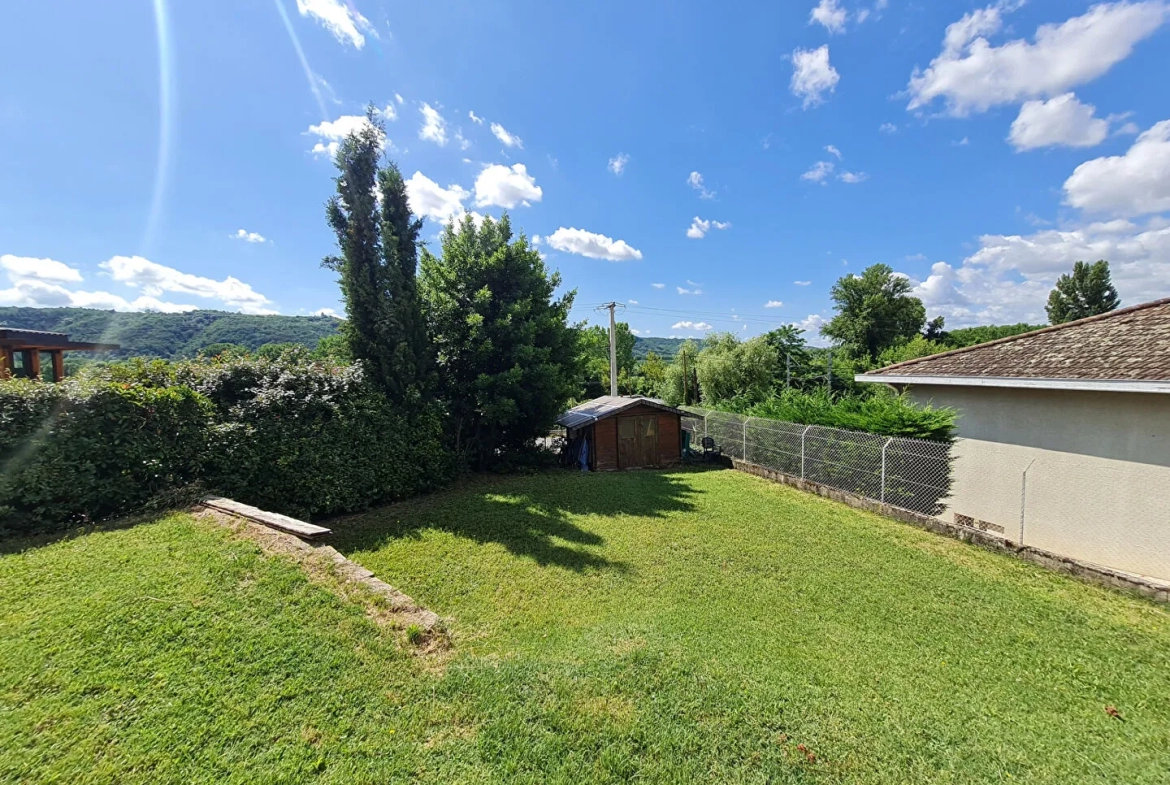 Maison à Tupin-et-Semons avec Vue sur les Côteaux 