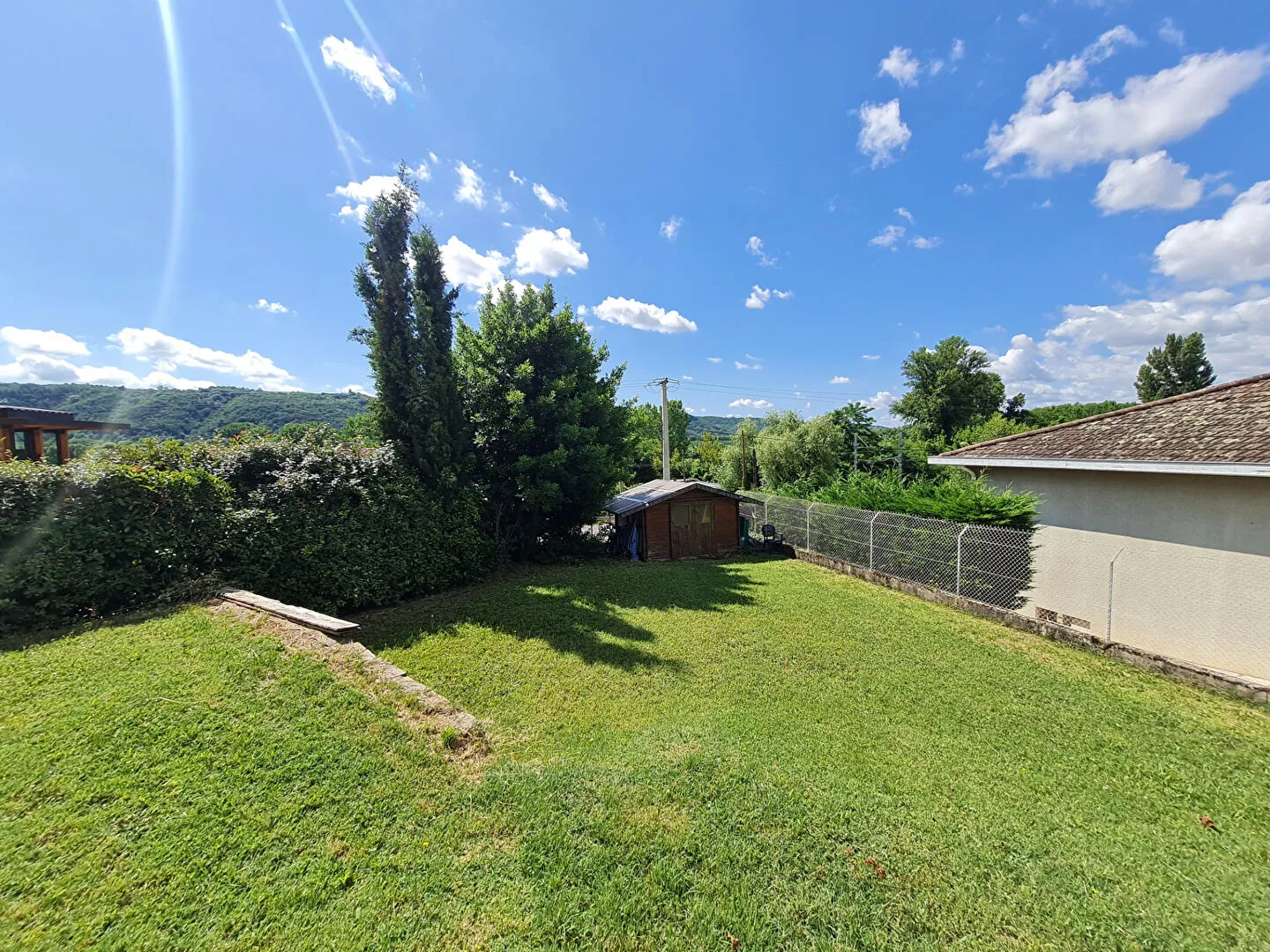 Maison à Tupin-et-Semons avec Vue sur les Côteaux 