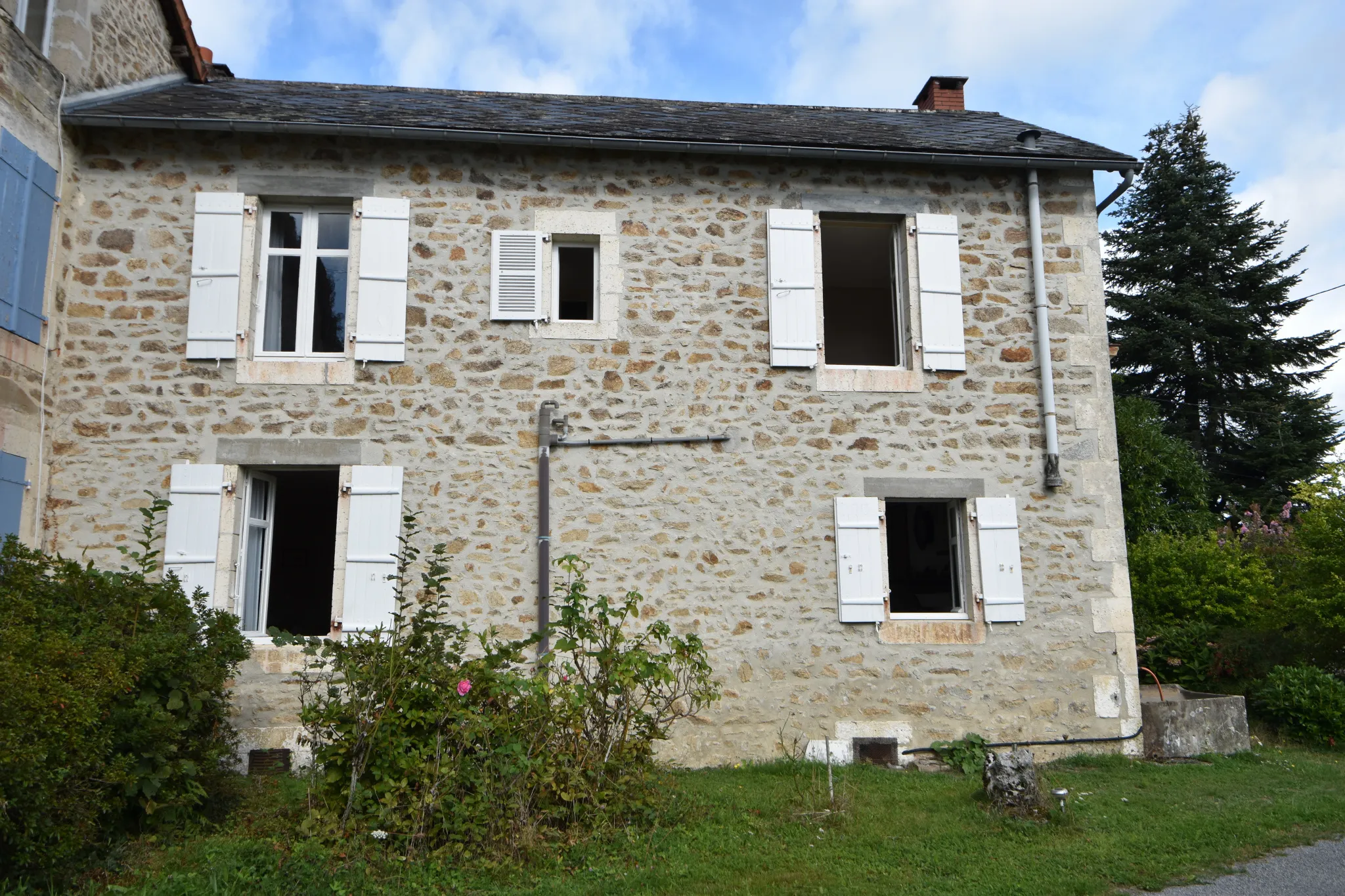 Maison en pierre à Maisonnais sur Tardoire 