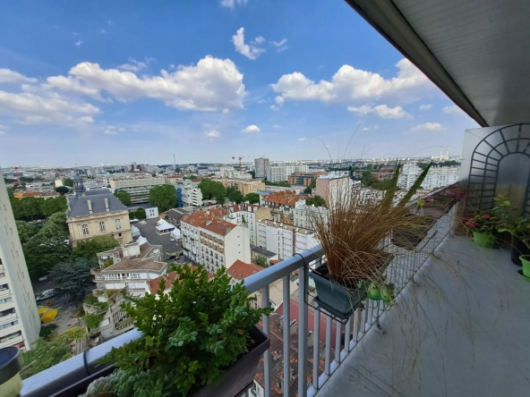 Appartement 2 Pièces avec Balcon à Ivry sur Seine