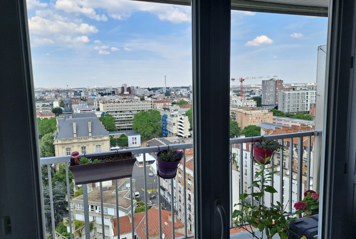 Appartement 2 Pièces avec Balcon à Ivry sur Seine 