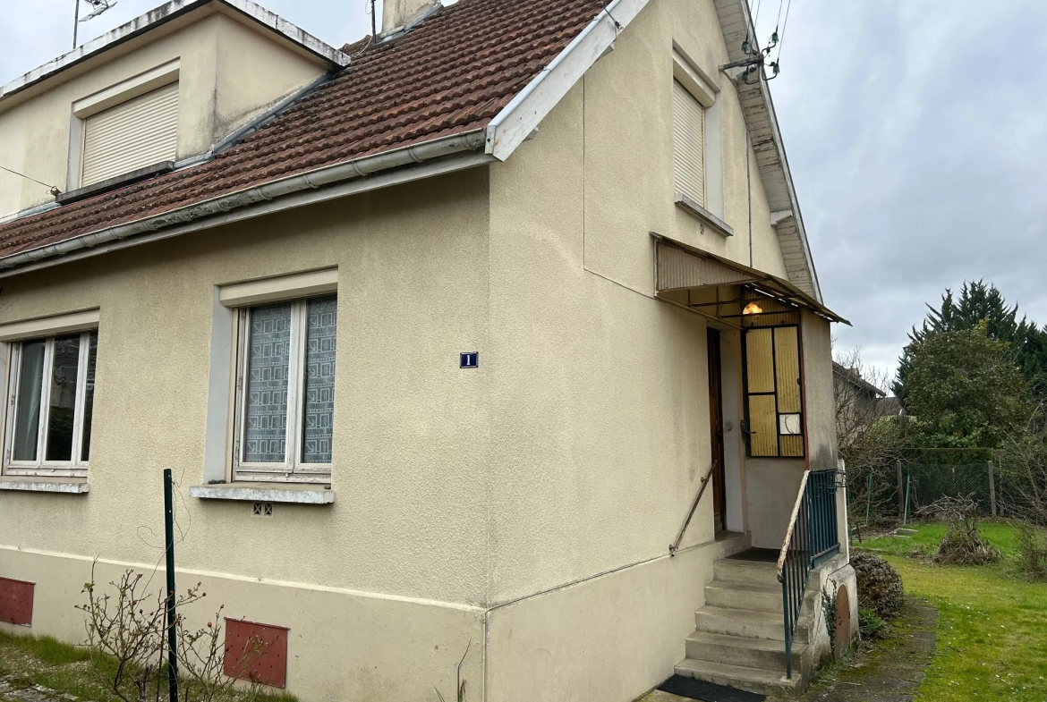 Maison jumelée à Troyes avec 3 chambres 