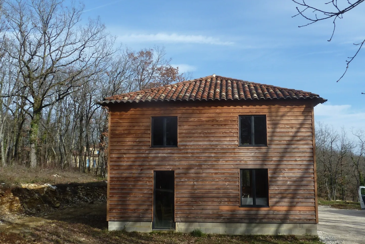 Maison ossature bois à rénover au cœur de la nature 