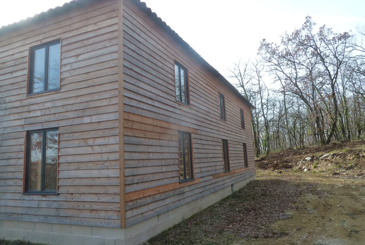 Maison ossature bois à rénover au cœur de la nature 