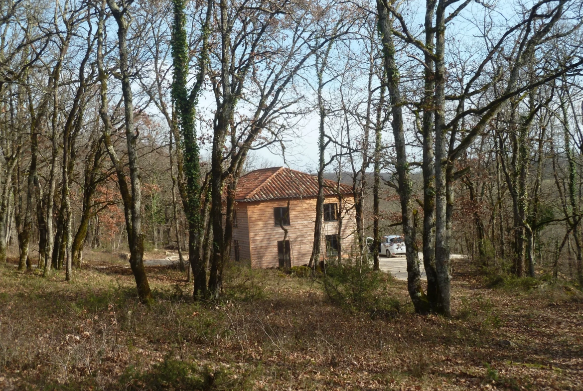 Maison ossature bois à rénover au cœur de la nature 