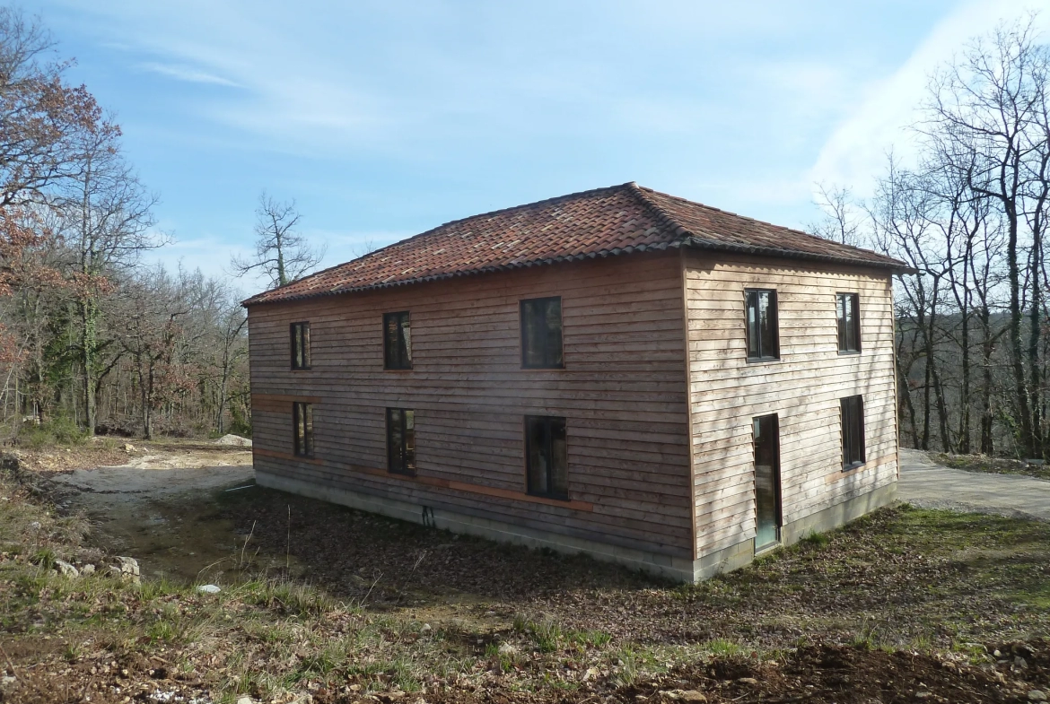 Maison ossature bois à rénover au cœur de la nature 