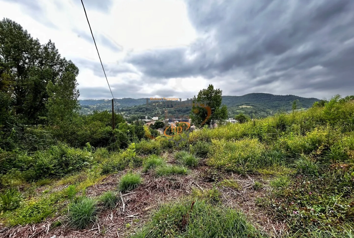 Terrain à bâtir avec vue dominante à Saint Affrique 