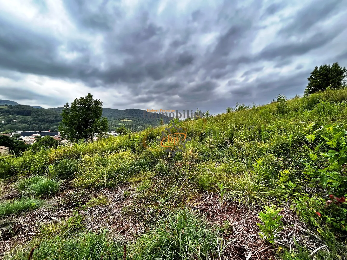 Terrain à bâtir avec vue dominante à Saint Affrique 