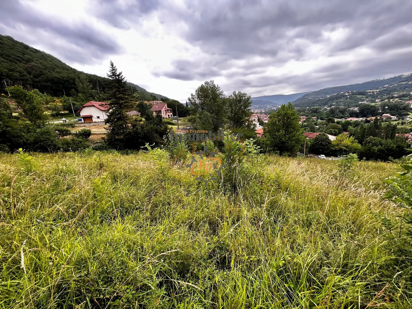 Terrain à bâtir avec vue dominante à Saint Affrique 