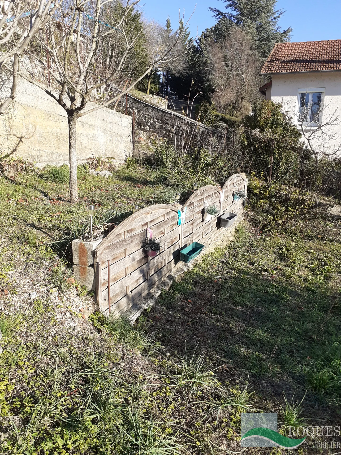 Maison des années 60 entièrement rénovée à Millau 