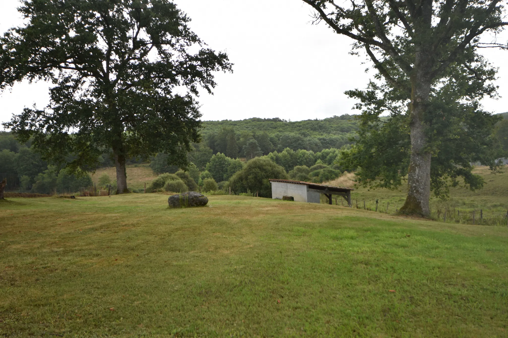 Ancienne grange rénovée au cœur d'un hameau 