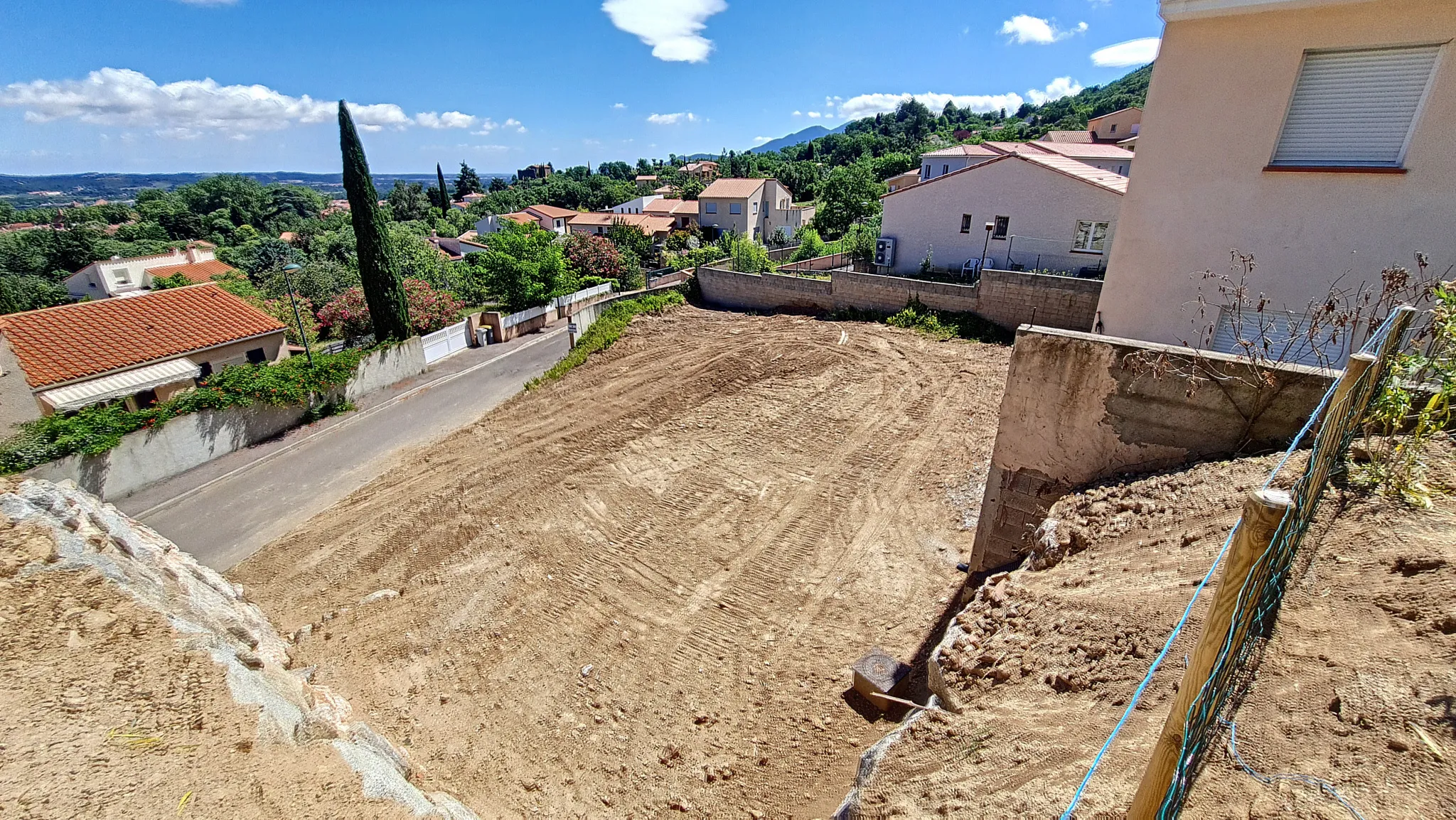 Terrain à bâtir à CERET - Vue dégagée sur la ville - 466 m2 