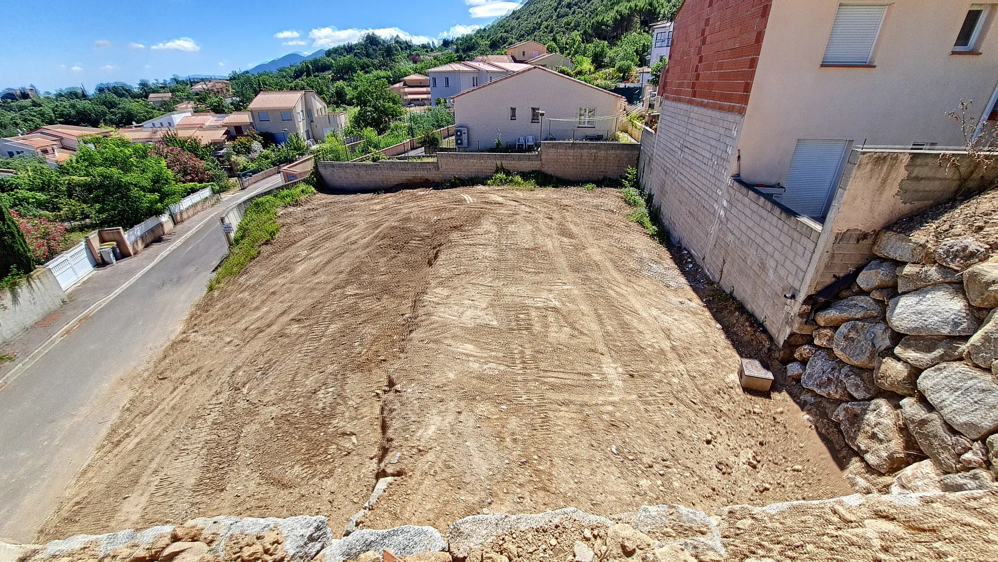 Terrain à bâtir à CERET - Vue dégagée sur la ville - 466 m2 