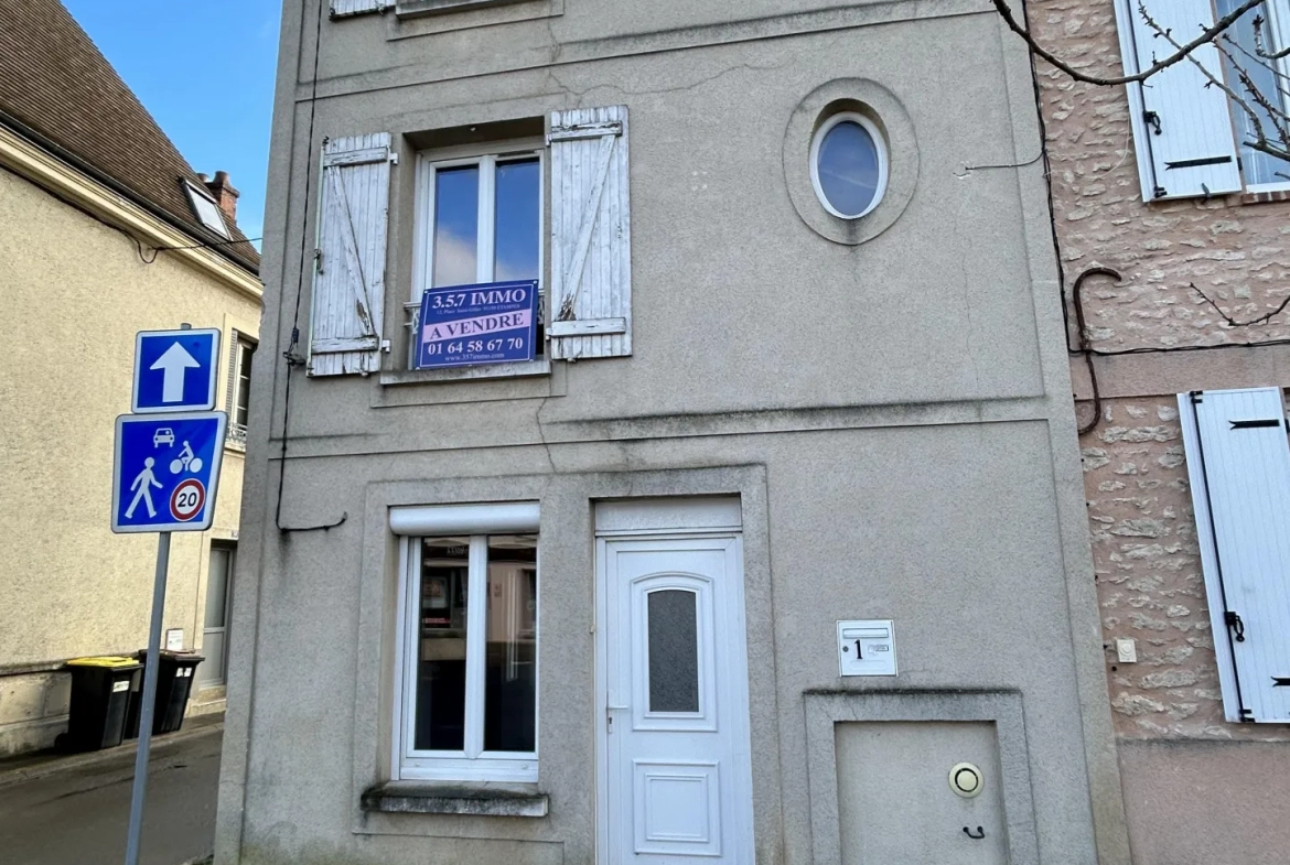 Maison de ville à Angerville 