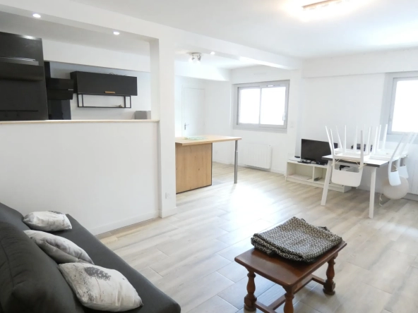 Bel T3 87m² avec ascenseur à Aurillac