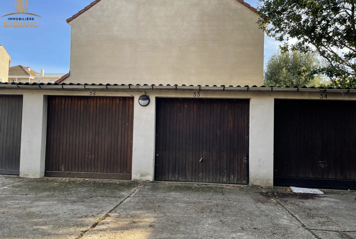 Appartement T3 à Bondy avec Balcon et Garage à Vendre 