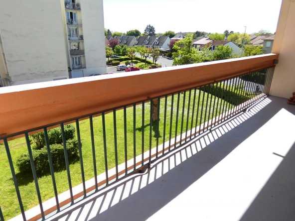 Appartement T3 Rénové avec Balcon et Garage à Aurillac