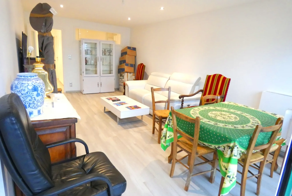 Appartement T3 Rénové avec Balcon et Garage à Aurillac 