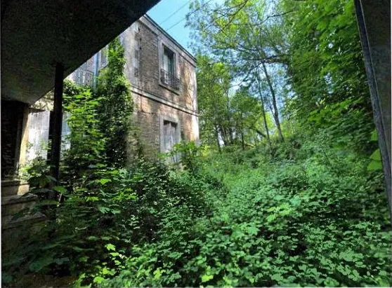 Château de 7 chambres à Montbard avec terrain de 7 hectares 