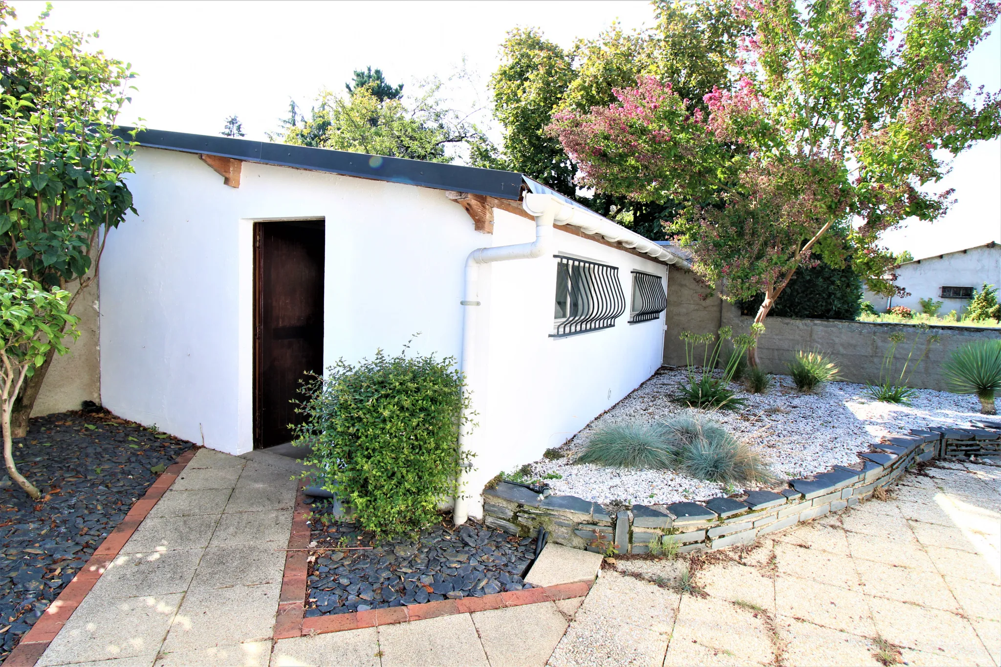 Maison Années 30 avec Garage/Atelier et Terrain Constructible à Angers 