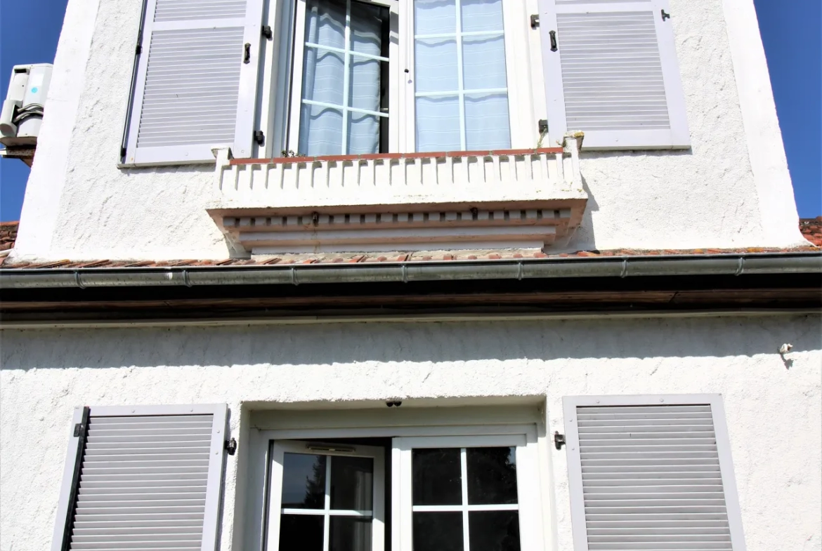 Maison Années 30 avec Garage/Atelier et Terrain Constructible à Angers 