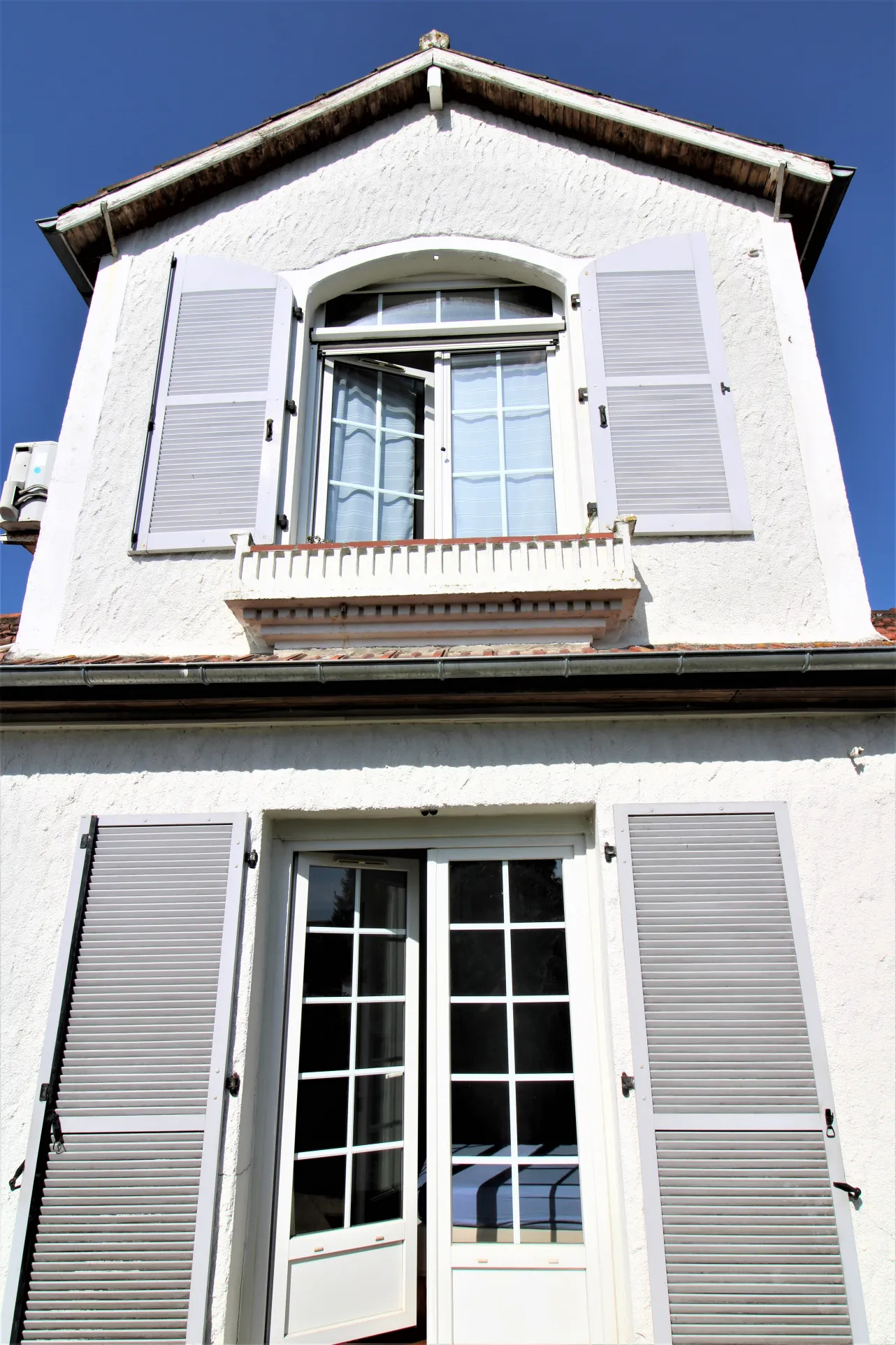 Maison Années 30 avec Garage/Atelier et Terrain Constructible à Angers 