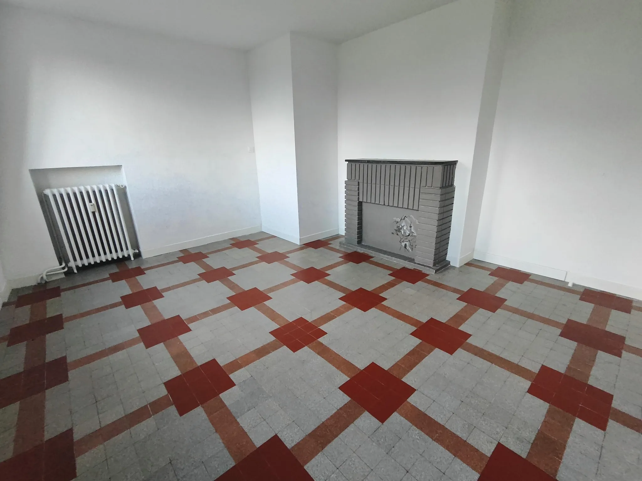 Appartement 73m2 à vendre à Lille - 2 chambres, balcon et parking 