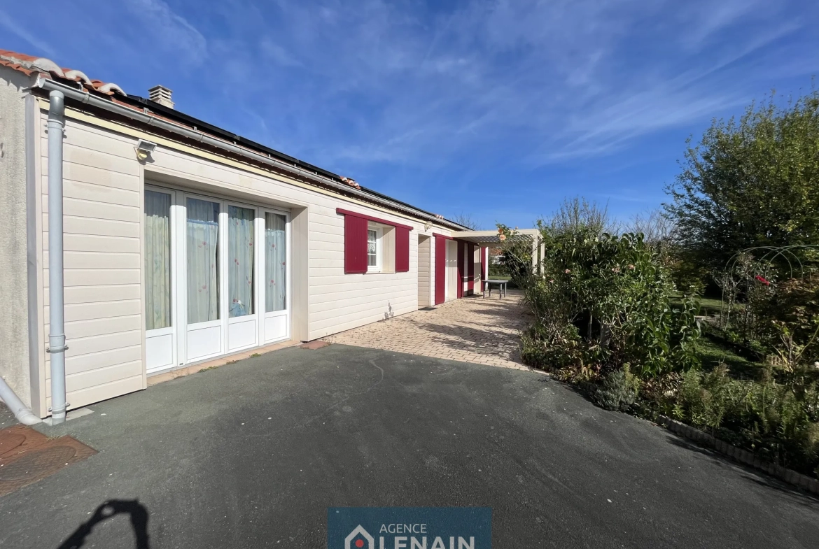 Maison de 124 m2 avec jardin arboré à SAINT-PROUANT 