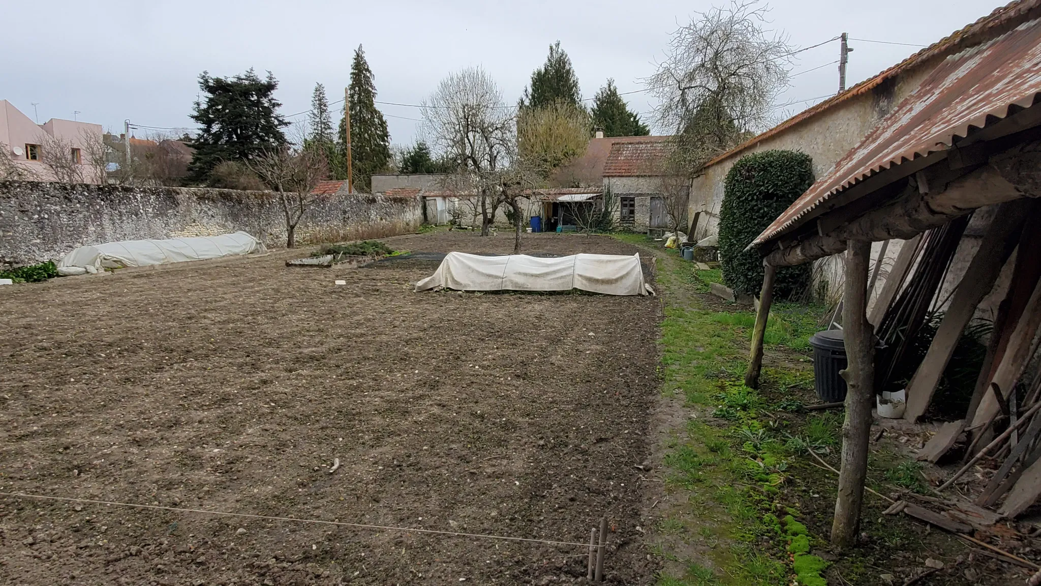 Terrain de 727 m2 à Etampes 